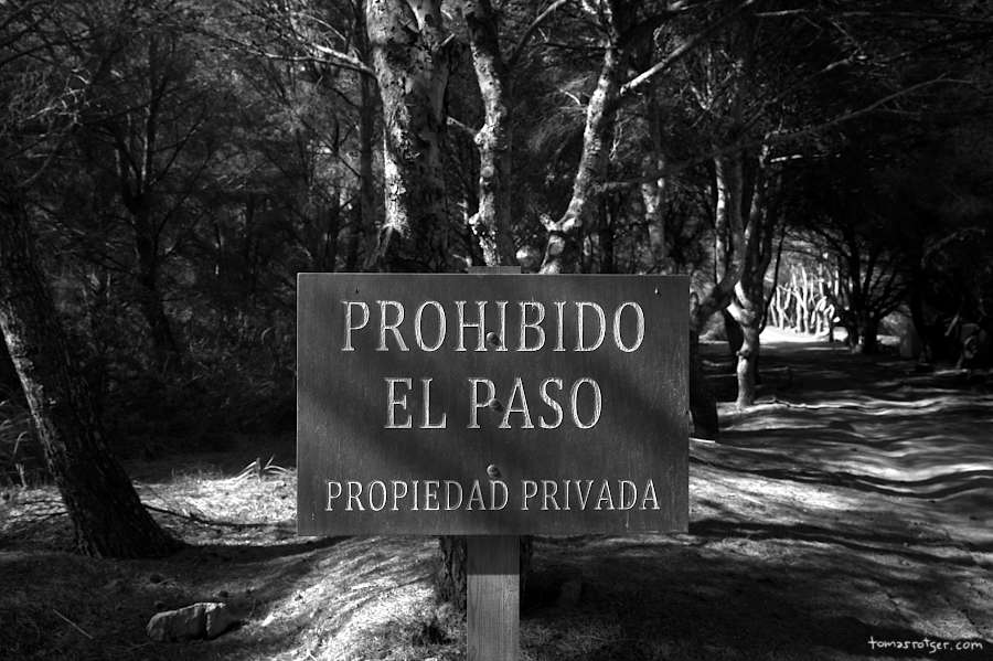 Prohibido el Paso - Propiedad Privada · Menorca